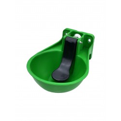 Пластиковая поилка с пластиковым язычком для коров